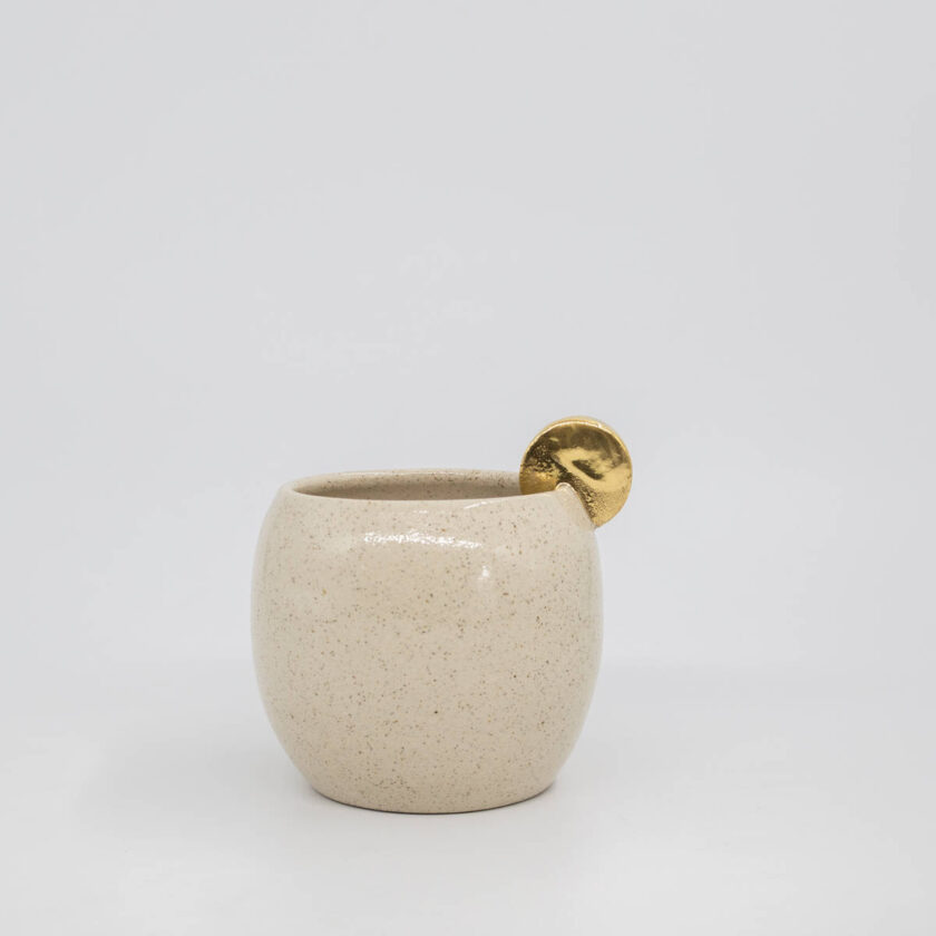 Round cup with handle Ypsilotera